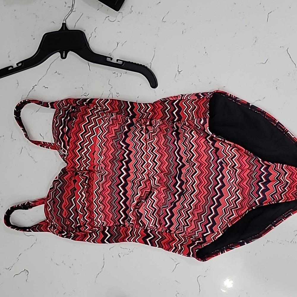 Bond-eye Australia swimsuit with muti fit cups size 8